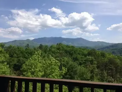 incredible view of the mountains from a Gatlinburg cabin
