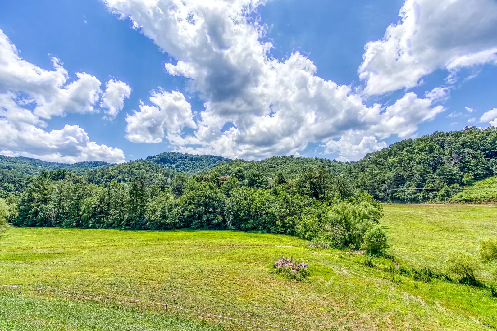 SMOKY MOUNTAIN RANCH