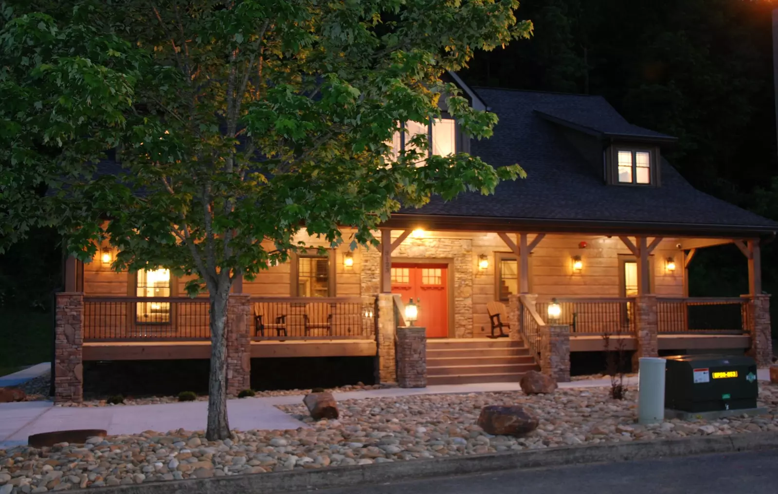 THE CHEROKEE LODGE