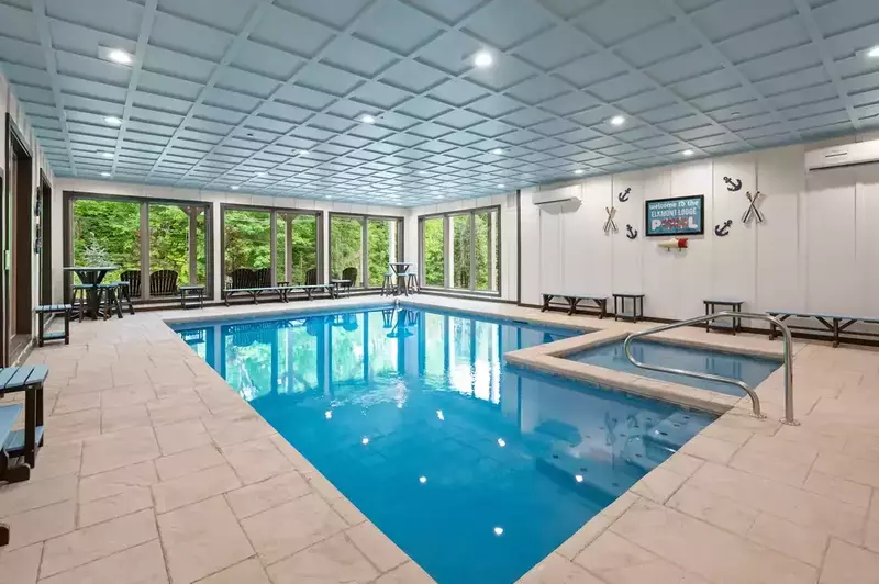 indoor pool at Great Elkmont Lodge
