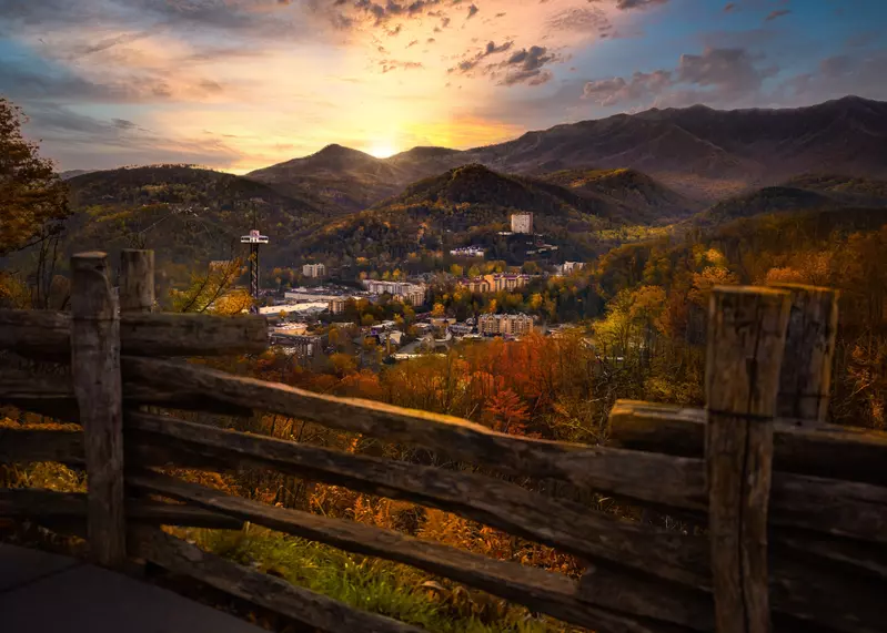 LECONTE VIEW MANOR